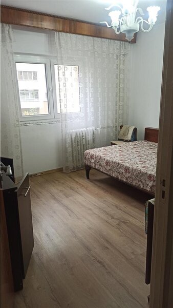 Basarabia, Diham, apartament 3 camere, et. 1, bl. 1981, reabilitat,